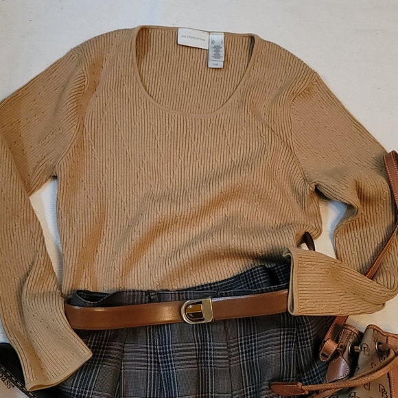 Liz Claiborne Sweaters - 3/$25 Liz Claiborne sweater fitted crew neck tan